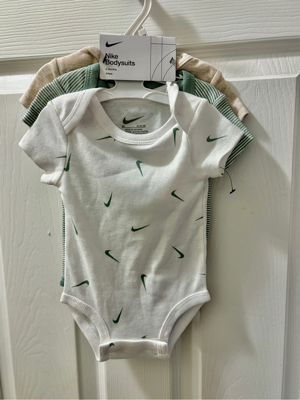 Nike Baby Bodysuit 3-Pack - White, Green, Tan